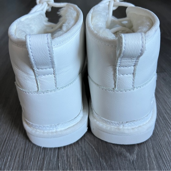 UGG Neumel Leather Men’s Chukka Boots Size 9 - Picture 6 of 9